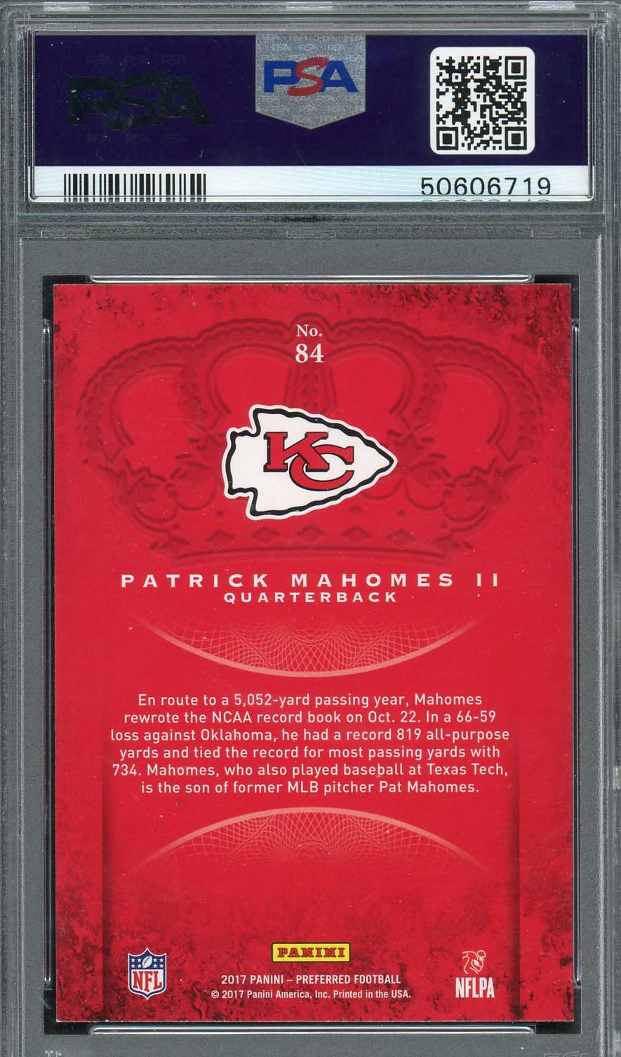 パトリック・マホームズ 2017 パニーニ クラウン ロイヤル フットボール ルーキー カード #84 PSA 9