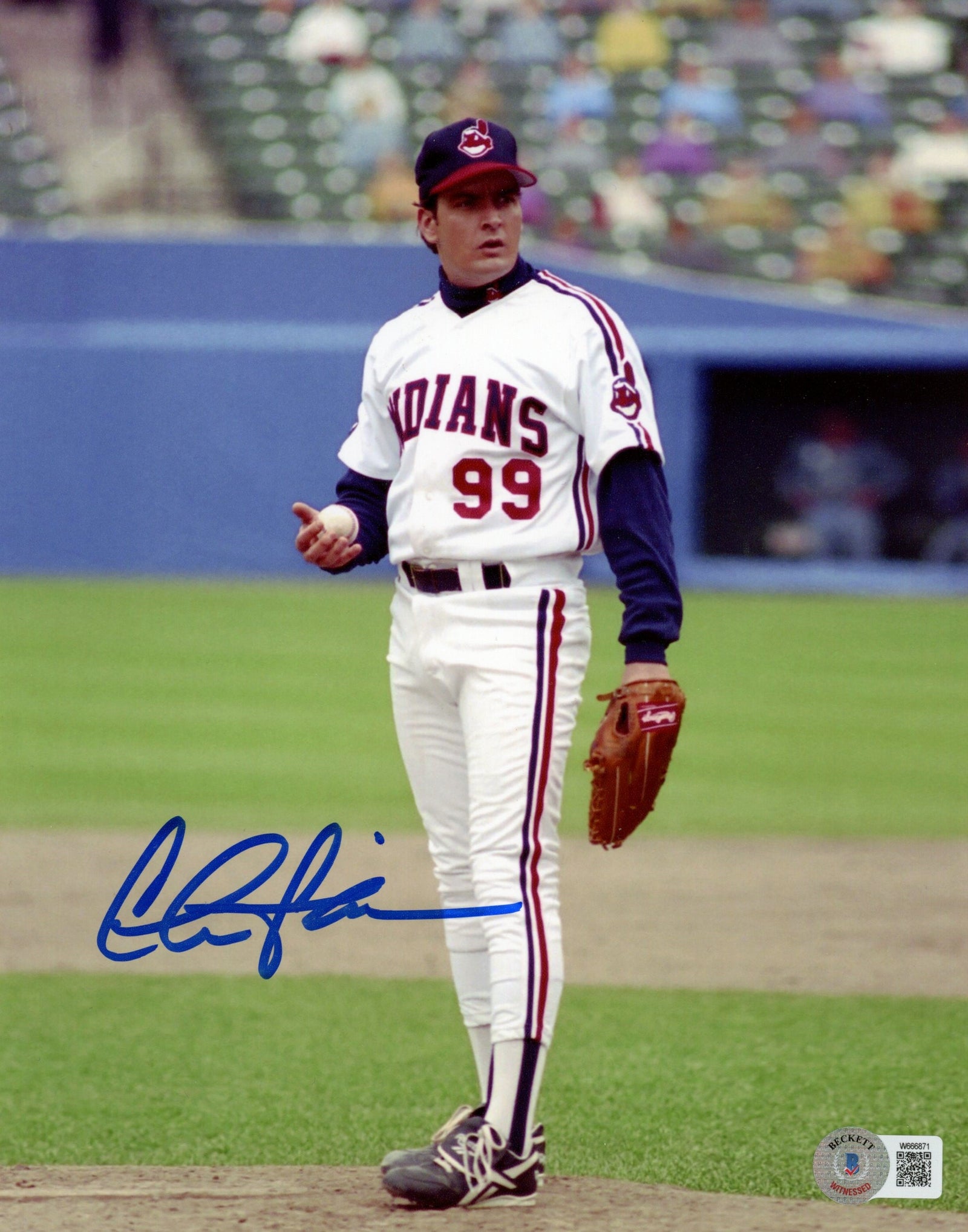 Charlie Sheen Signed Cleveland Indians 8x10 Photo – Beckett Authenticated-Powers Sports Memorabilia