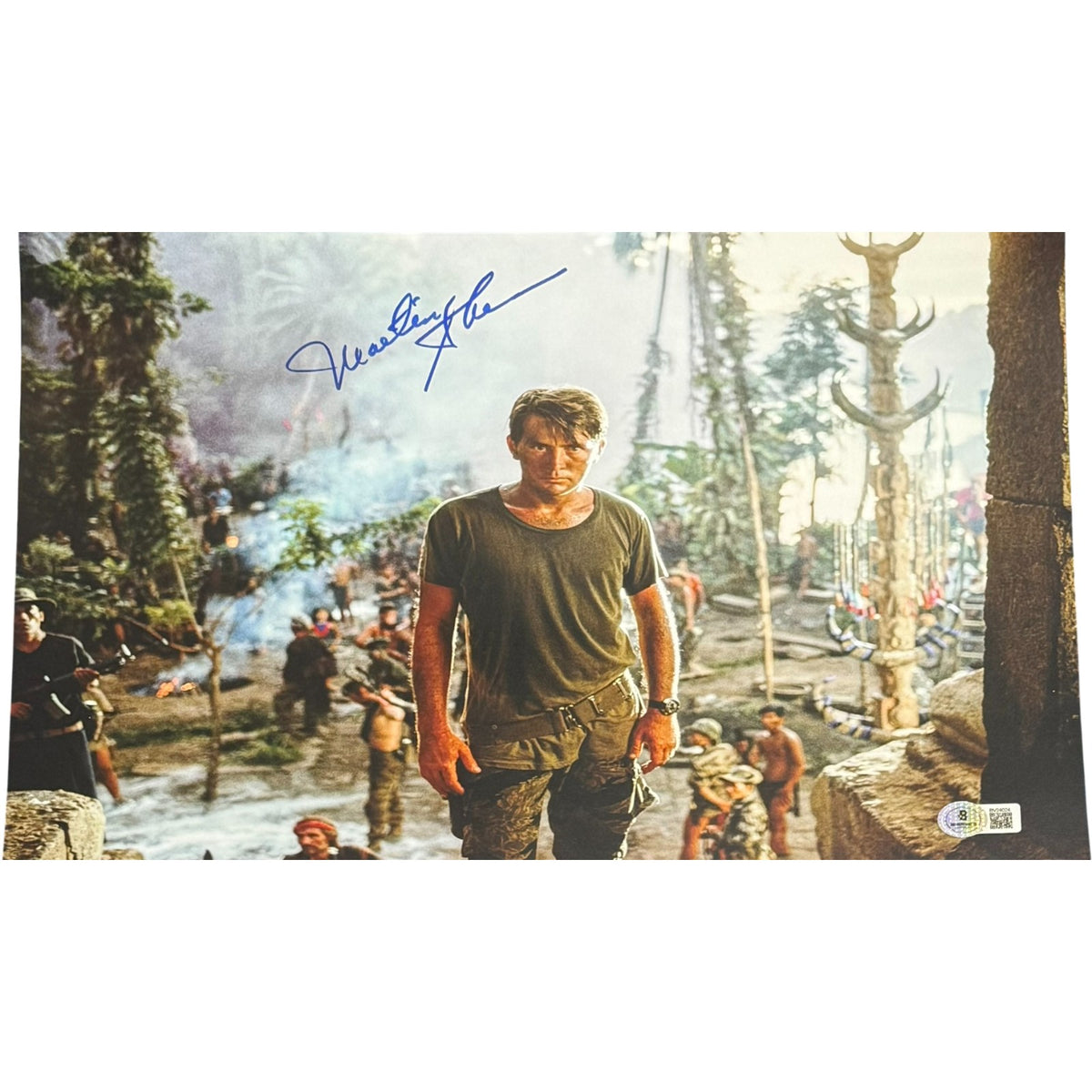 Martin Sheen Apocalypse Now Signed 11x14 Photo - Beckett Beckett-Powers Sports Memorabilia