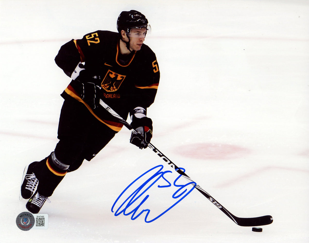 Alexander Sulzer Germany Hockey Signed 8x10 Photo - Beckett Beckett-Powers Sports Memorabilia