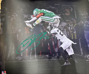 Saquon Barkley Autographed Philadelphia Eagles Reverse Hurdle Signed 16x20 Football Photo Beckett Authenticated COA Green-Powers Sports Memorabilia