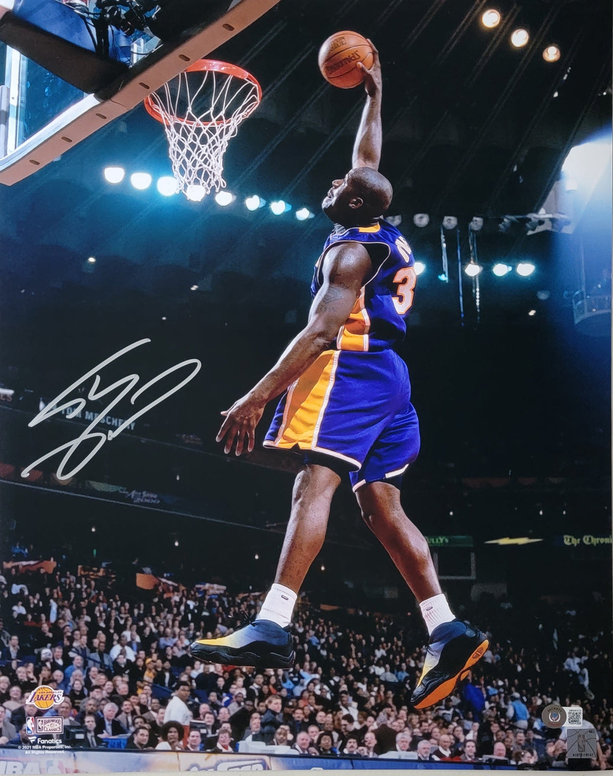 Shaquille O'Neal Autographed Los Angeles Lakers 16x20 Photo Beckett Witnessed #10-Powers Sports Memorabilia