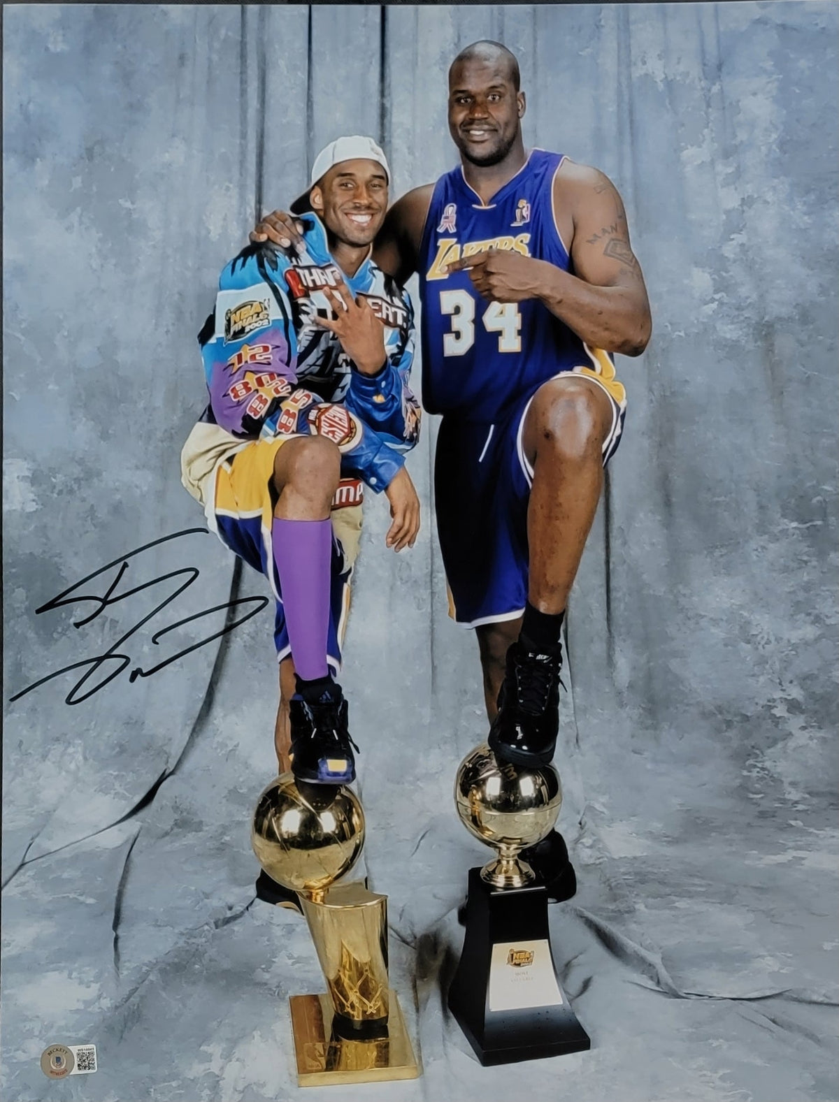 Shaquille O'Neal Autographed Los Angeles Lakers 2002 NBA Champs 16x20 Photo Beckett Witnessed-Powers Sports Memorabilia