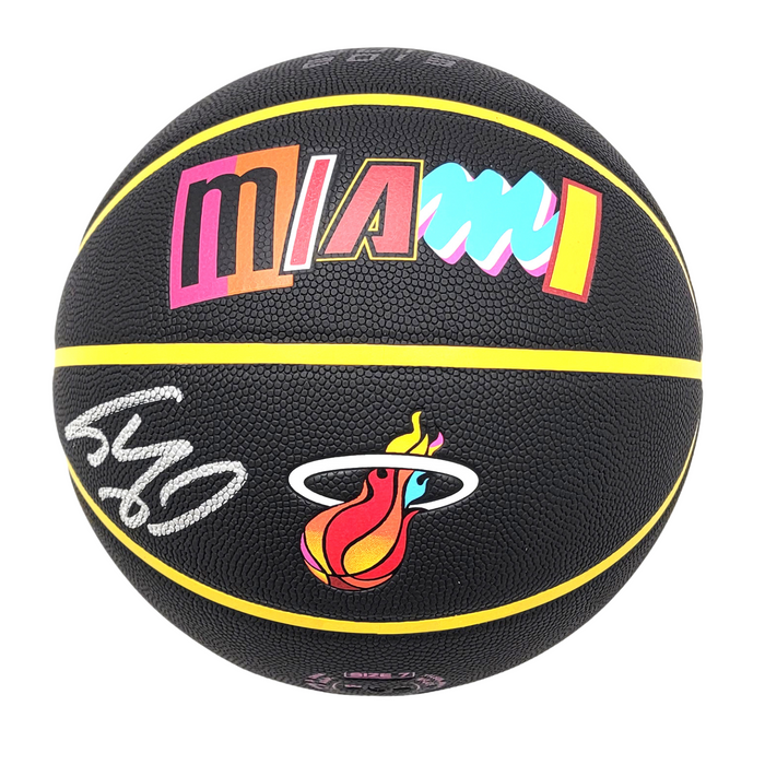 Shaquille O'Neal Signed Wilson Miami Heat City Edition NBA Basketball - Beckett-Powers Sports Memorabilia