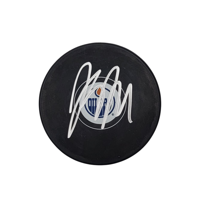Jeff Skinner Signed Edmonton Oilers Logo Hockey Puck Beckett-Powers Sports Memorabilia