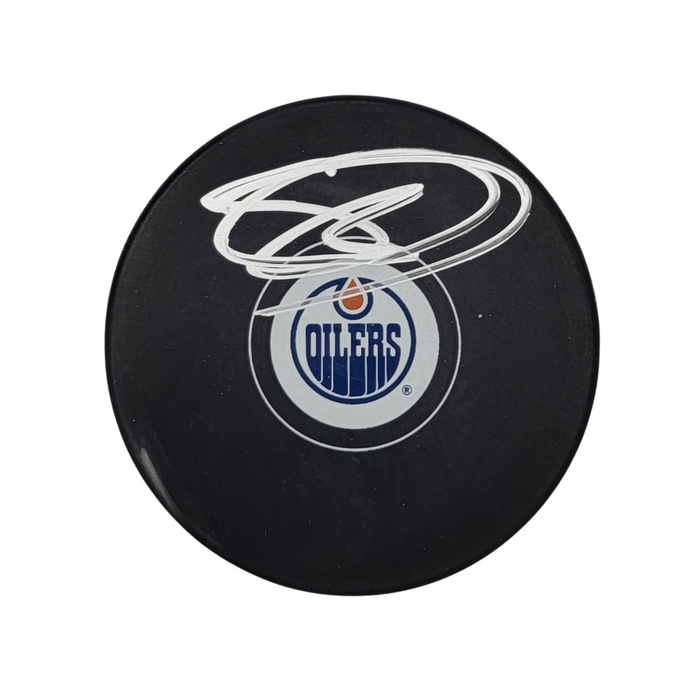Stuart Skinner Signed Edmonton Oilers Logo Hockey Puck Beckett-Powers Sports Memorabilia