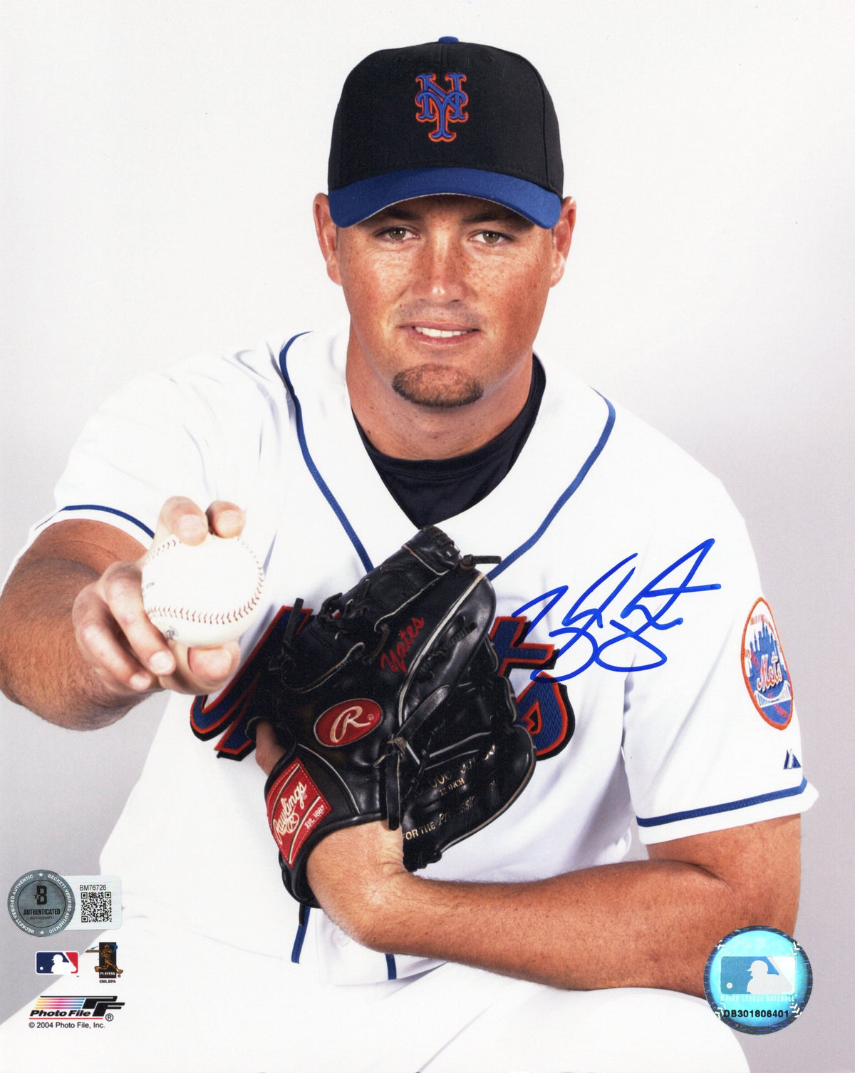 Tyler Yates Signed New York Mets 8x10 Photo - Beckett-Powers Sports Memorabilia