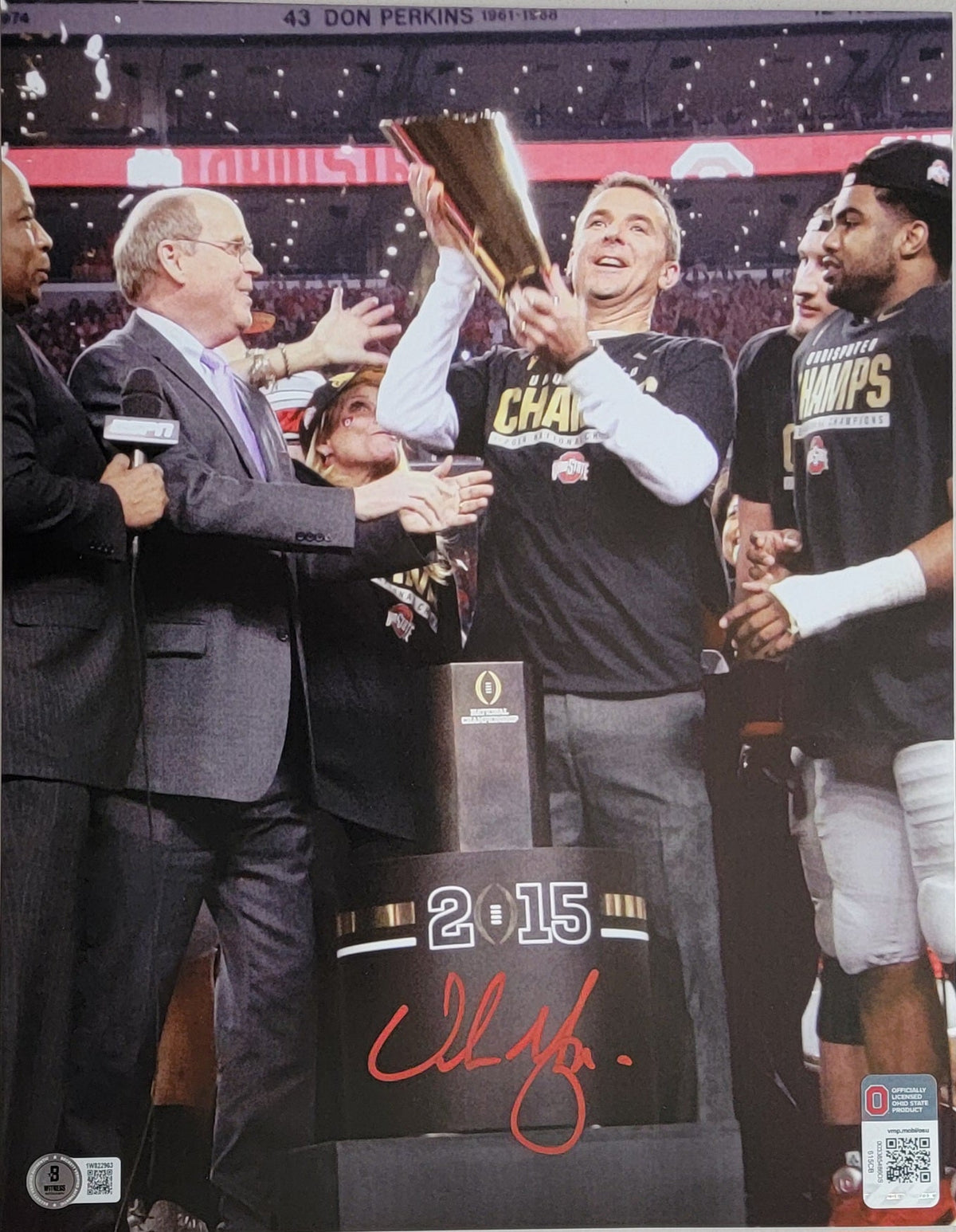 Urban Meyer Signed Ohio State 2015 National Champions 11x14 Photo - Beckett-Powers Sports Memorabilia