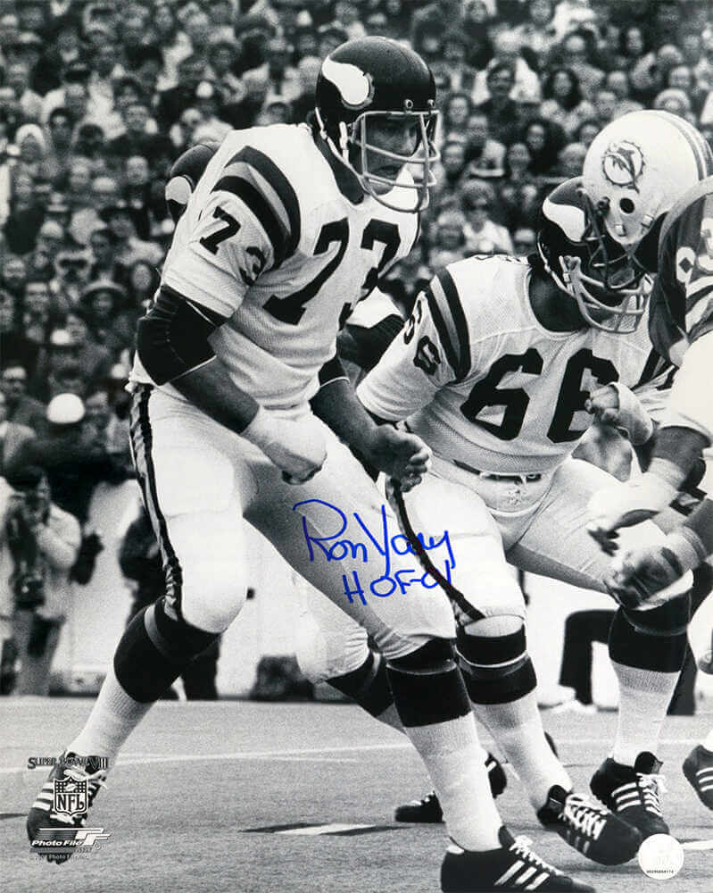 Ron Yary Autographed Minnesota Vikings Super Bowl VIII B&W Action vs Dolphins 16x20 Photo with HOF'01-Powers Sports Memorabilia