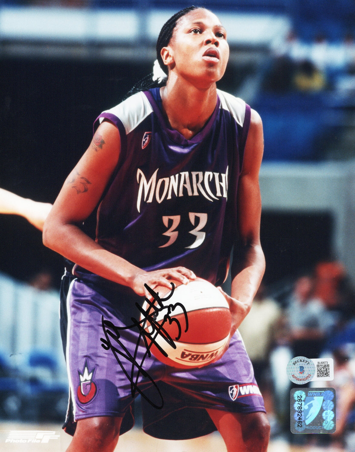 Yolanda Griffith Signed WNBA Sacramento Monarchs 8x10 Photo - Beckett-Powers Sports Memorabilia