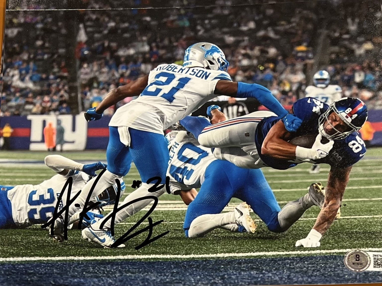 Amik Robertson Autograph Signing-Powers Sports Memorabilia