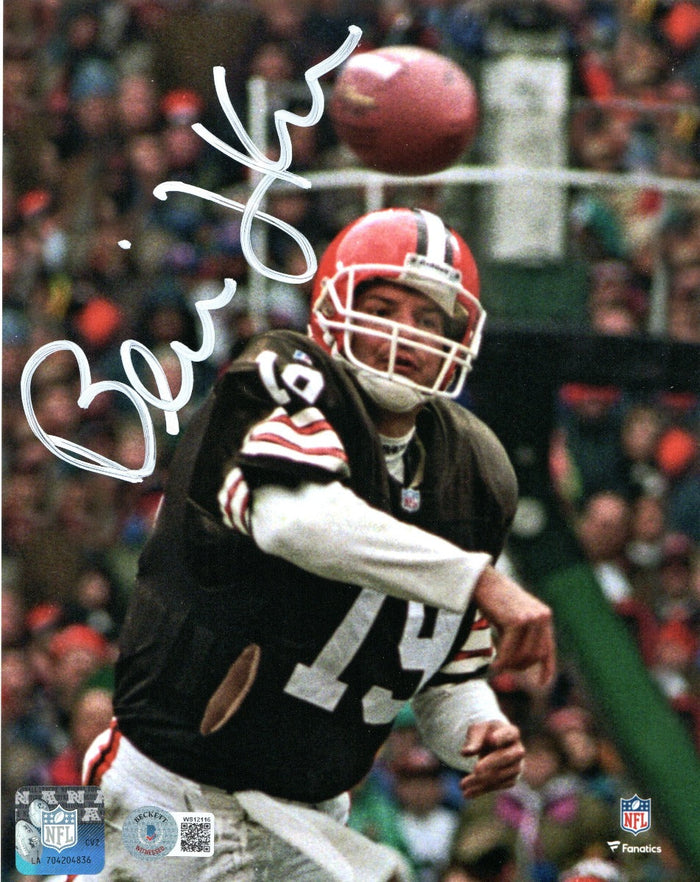 Bernie Kosar Signed Cleveland Browns 8x10 Photo - Beckett-Powers Sports Memorabilia