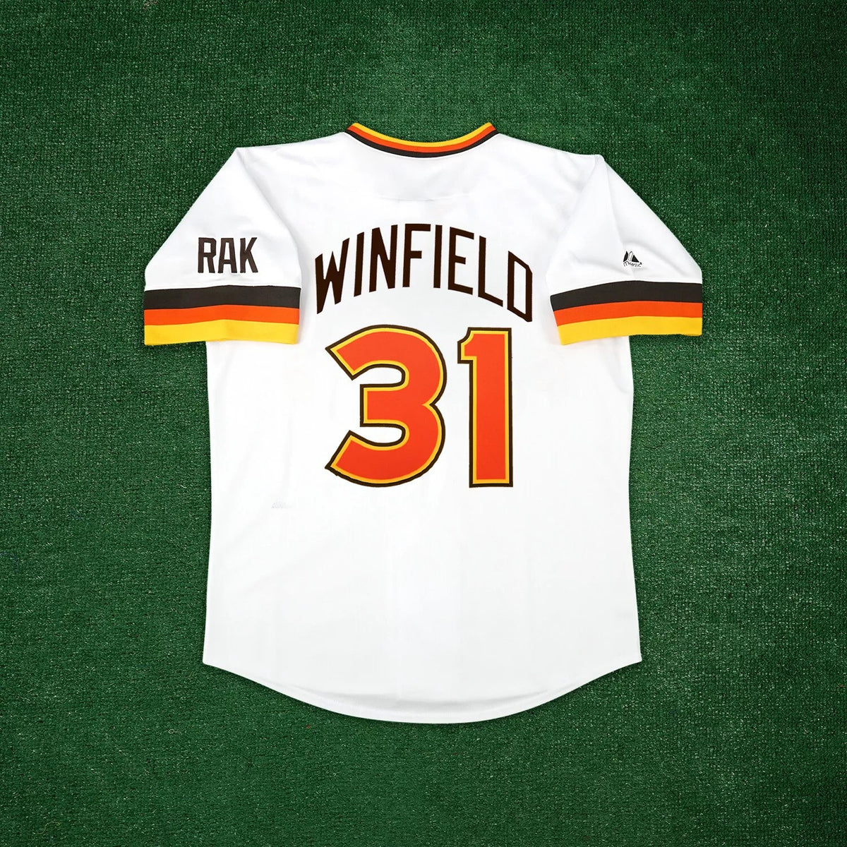 Dave Winfield Autograph Signing-Powers Sports Memorabilia