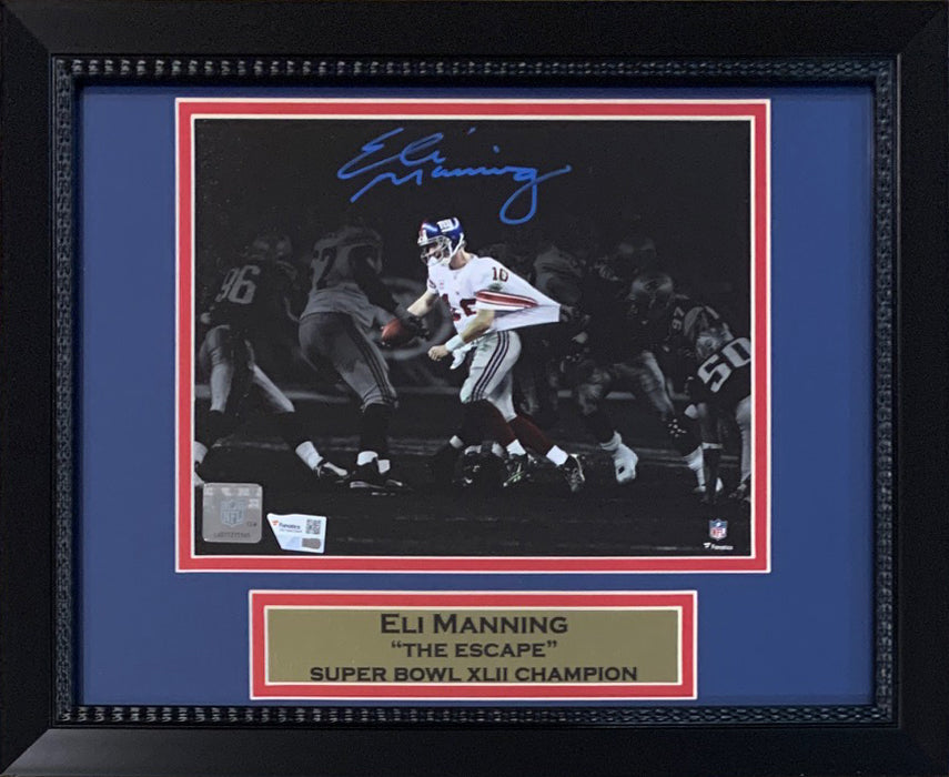 Eli Manning Autographed New York Giants Signed Super Bowl XLII Escape Play Framed 8x10 Photo Fanatics COA