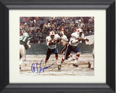 OJ/O.J. Simpson Autographed Buffalo Bills Vintage 8 x 10 Photograph Custom Framing- NFL Alumni, Inc. LOA (HOF/Heisman)-Powers Sports Memorabilia