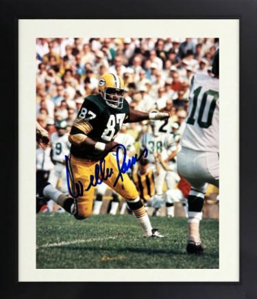 Willie Davis Autographed Green Bay Packers 8 x 10 Photograph minor dings Custom Framing- COA (HOF/5X Champ)-Powers Sports Memorabilia