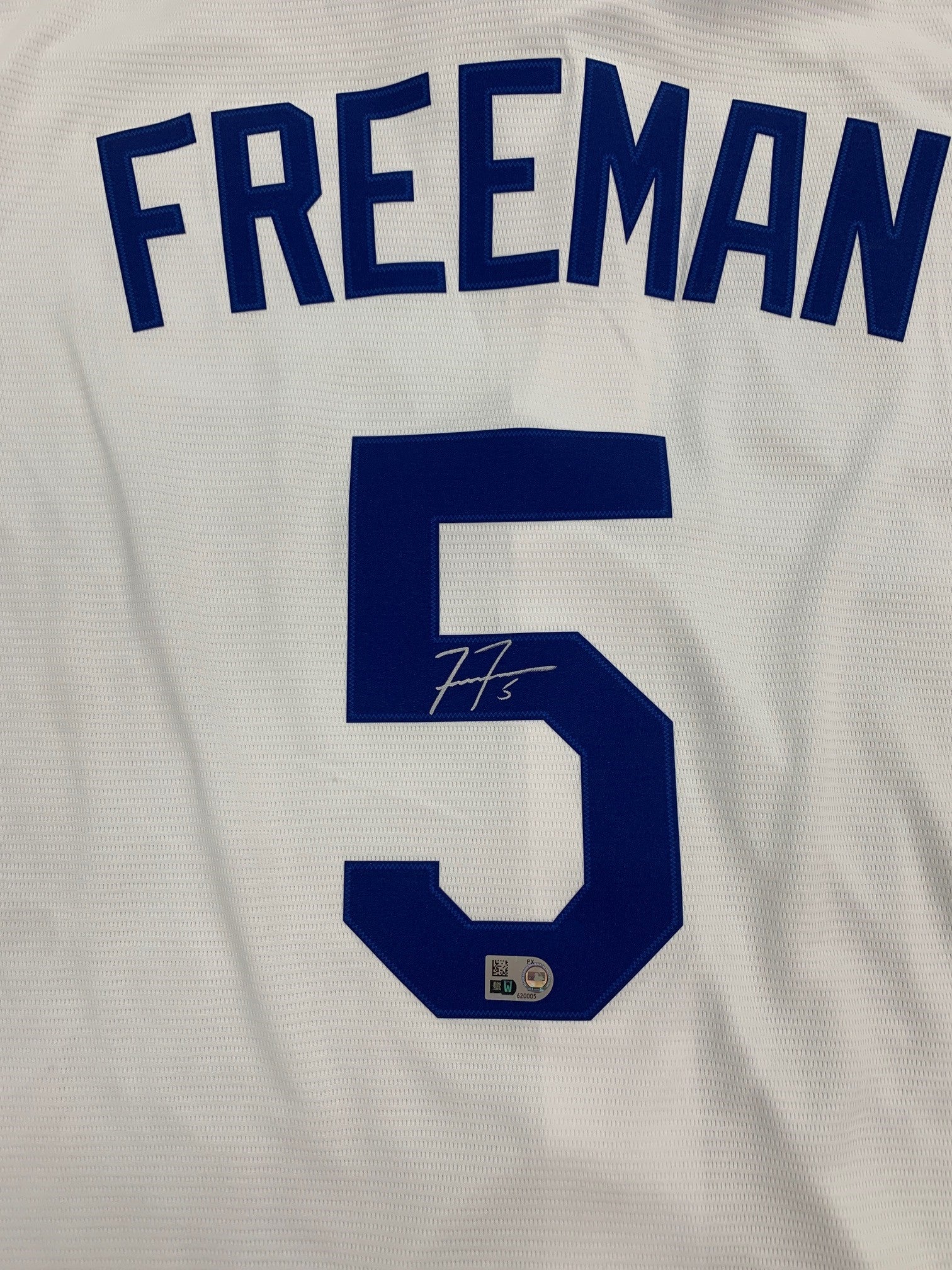 Freddie Freeman Autographed Los Angeles Dodgers 2024 World Series Signed Nike Replica White Baseball Jersey MLB Hologram COA-Powers Sports Memorabilia