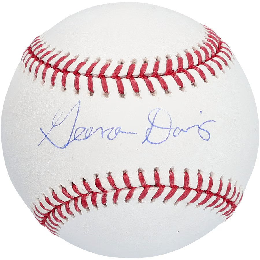 Geena Davis Autograph Signing-Powers Sports Memorabilia