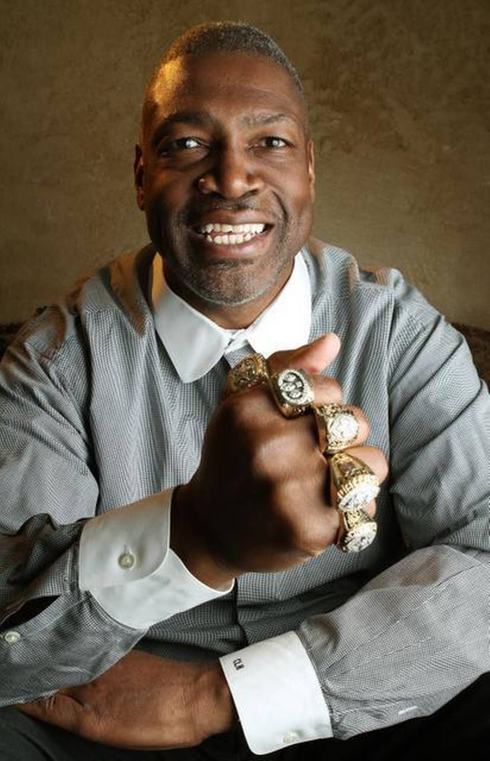 Charles Haley Autograph Signing-Powers Sports Memorabilia