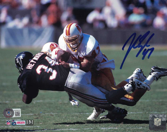 John Lynch Signed Tampa Bay Buccaneers 8x10 Photo – Beckett Authenticated-Powers Sports Memorabilia