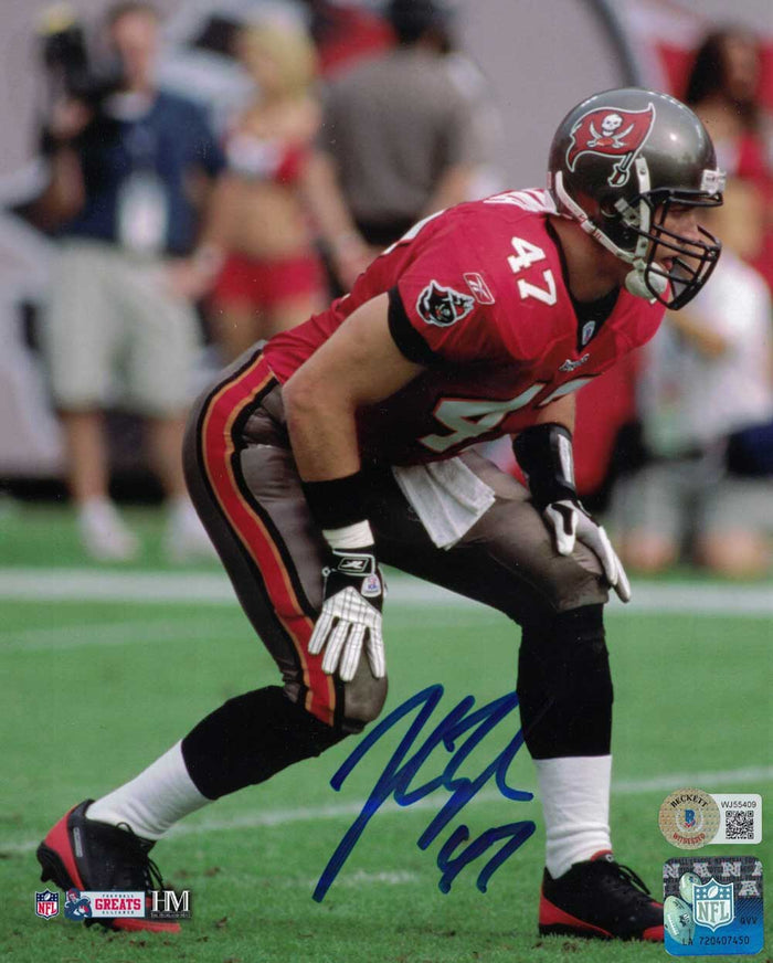 John Lynch Autographed Tampa Bay Buccaneers 8x10 Photo – Beckett Authenticated-Powers Sports Memorabilia