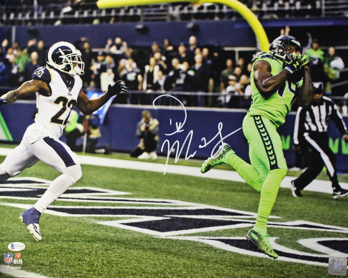 DK Metcalf Signed Seattle Seahawks 16x20 Photo – Beckett Authenticated-Powers Sports Memorabilia