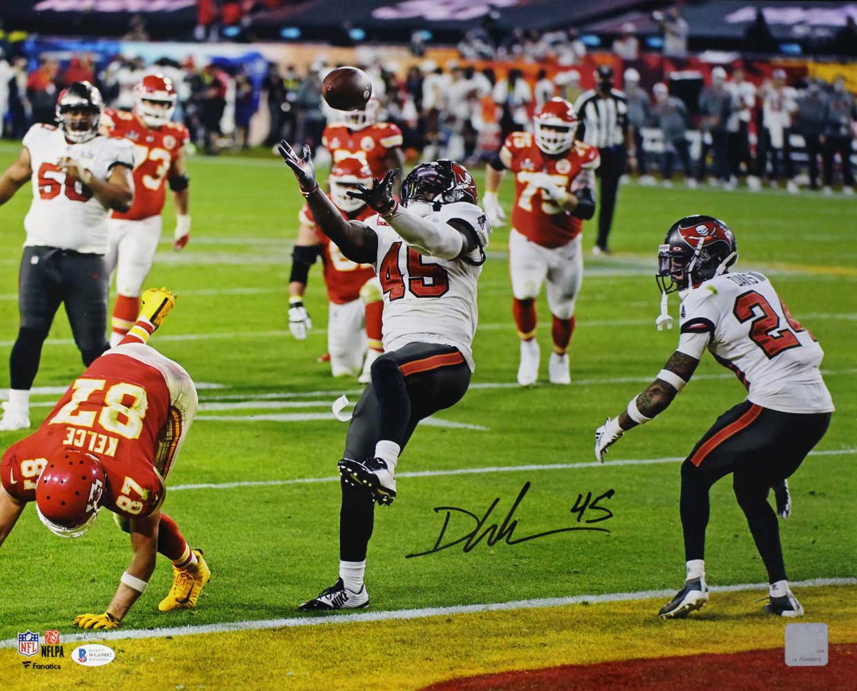 Devin White Tampa Bay Buccaneers Signed 16x20 Photo BAS-Powers Sports Memorabilia