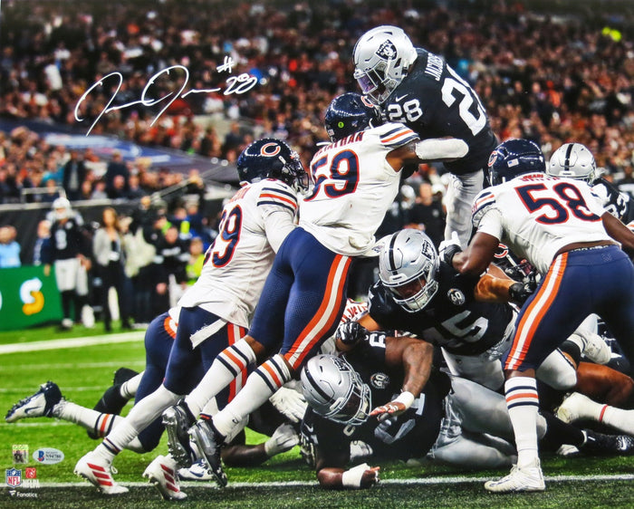 Josh Jacobs Signed Las Vegas Oakland Raiders 16x20 Beckett Witnessed #4-Powers Sports Memorabilia