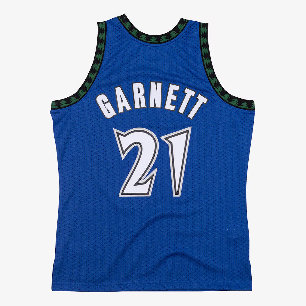 Kevin Garnett Autograph Signing-Powers Sports Memorabilia