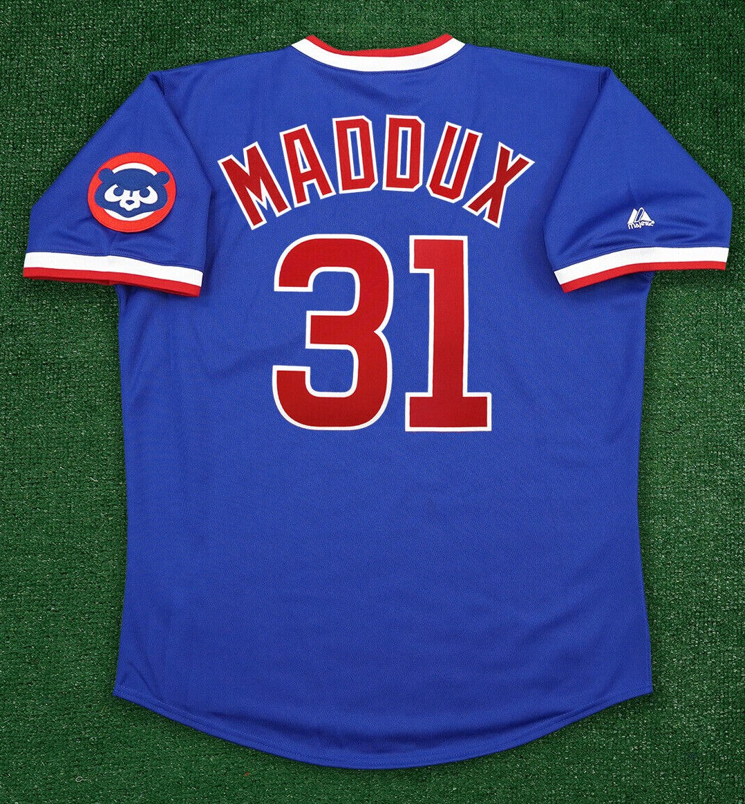 Greg Maddux Autograph Signing-Powers Sports Memorabilia
