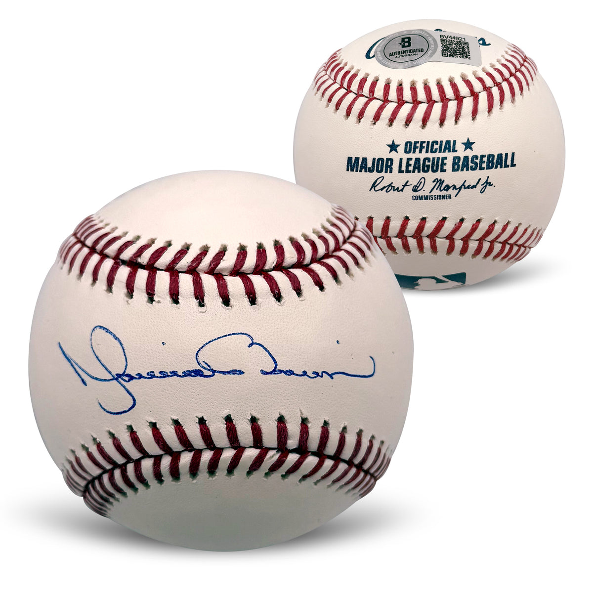 Mariano Rivera Autographed Baseball With UV Case Beckett