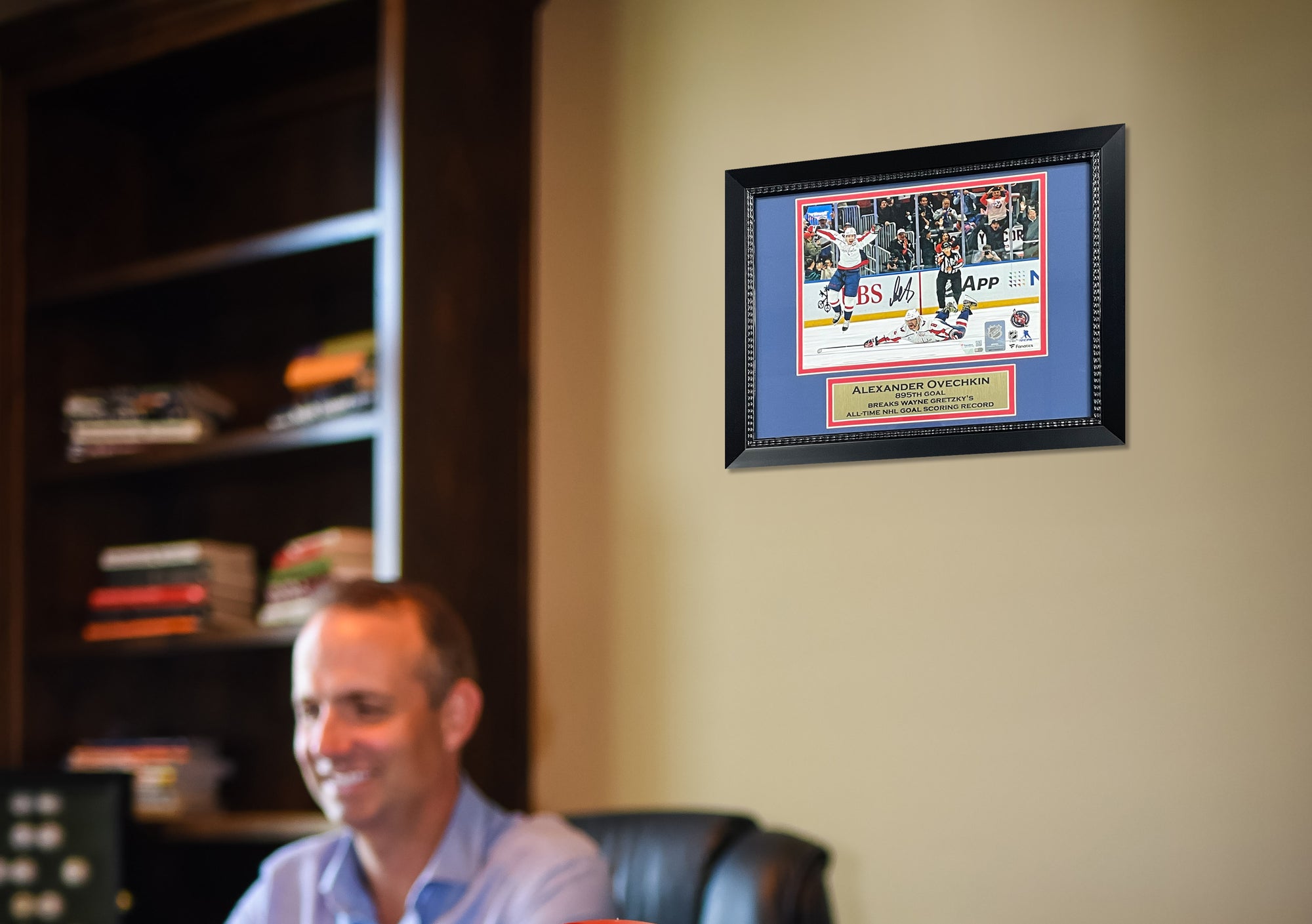 Alexander Ovechkin Autographed Washington Capitals Signed 8x10 Hockey Framed Photo 895 Goal Breaks Wayne Gretzky's NFL Scoring Record Fanatics Authentic COA-Powers Sports Memorabilia