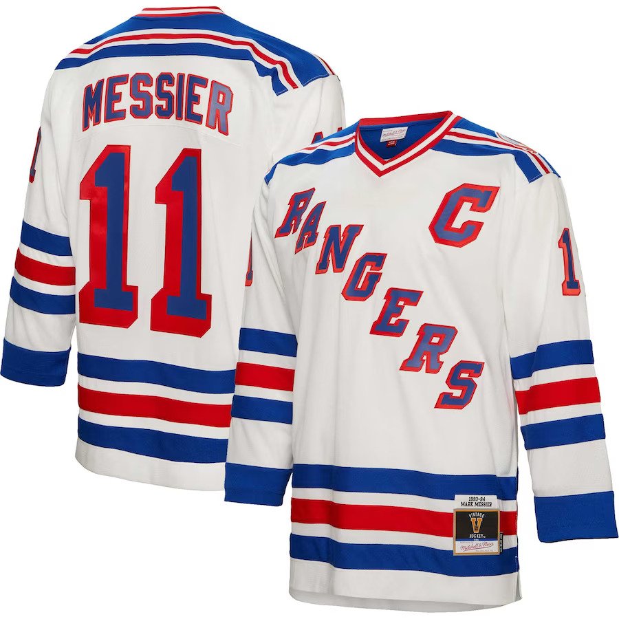 Mark Messier Autograph Signing-Powers Sports Memorabilia