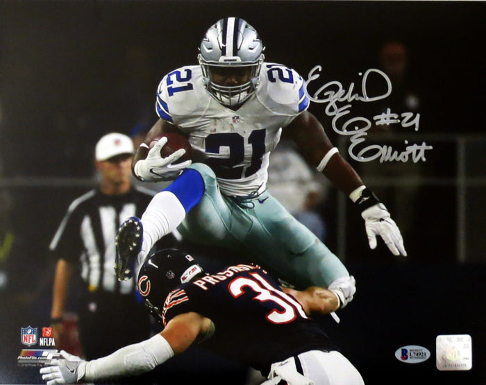 Ezekiel Elliott Signed Dallas Cowboys 11x14 Photo - Beckett-Powers Sports Memorabilia