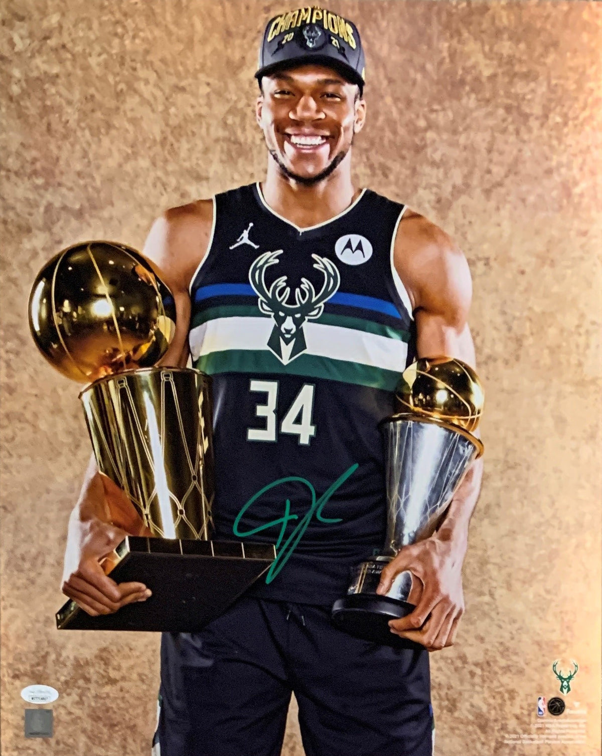 Giannis Antetokounmpo Autographed Milwaukee Signed 2021 Finals 16x20 P