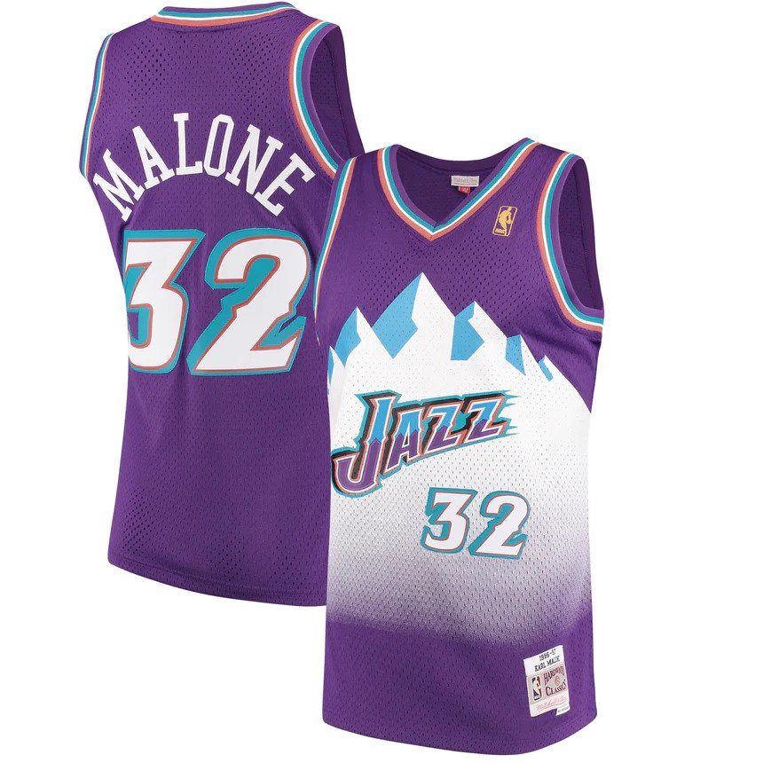 Karl Malone Autograph Signing-Powers Sports Memorabilia