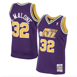 Karl Malone Autograph Signing-Powers Sports Memorabilia