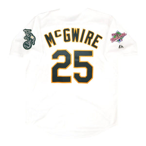 Mark McGwire Autograph Signing-Powers Sports Memorabilia